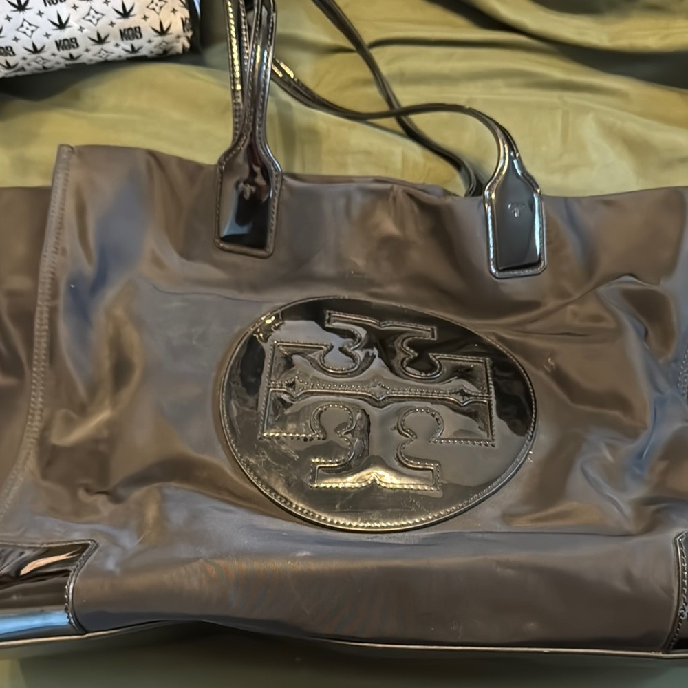 Tory Burch Black Leather Tote with Iconic Logo